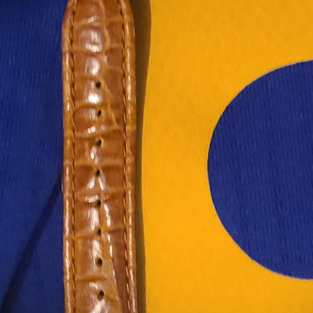 America Perry Ellis Watch - Picture 12 of 16